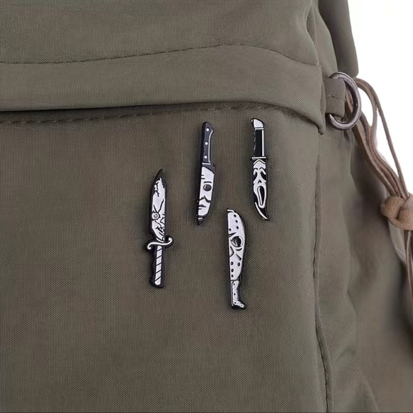 Horror movie pins brooches chucky scream Jason NEW gift halloween - Picture 3 of 7